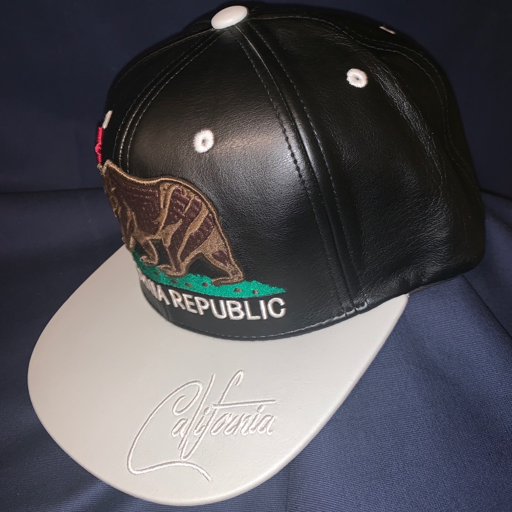 California SnapBack Hat - Picture 4 of 5